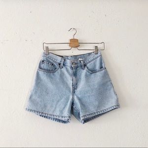 Levi’s Vintage Mom Shorts